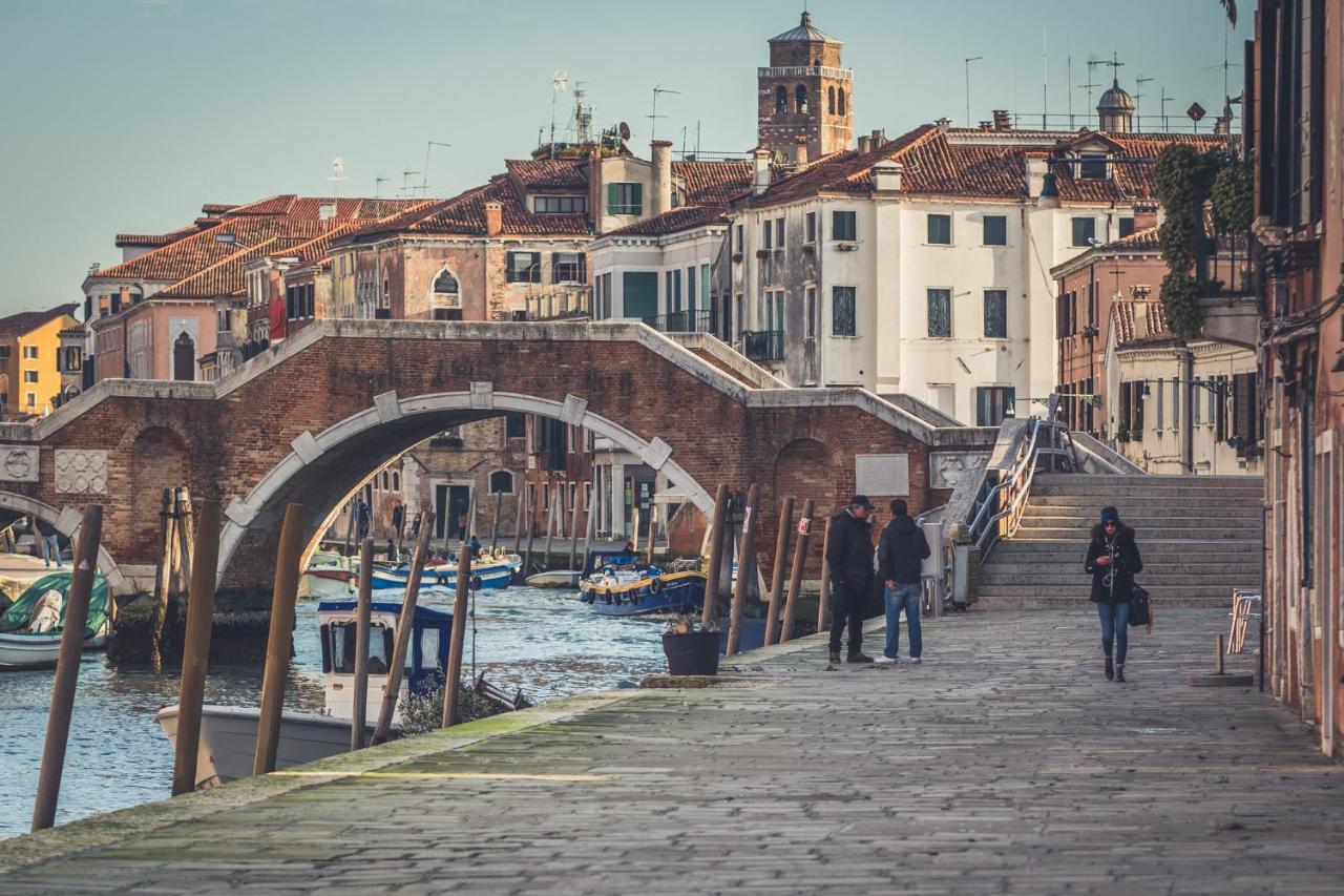 Ai Tre Archi Apartment Venesia Bagian luar foto