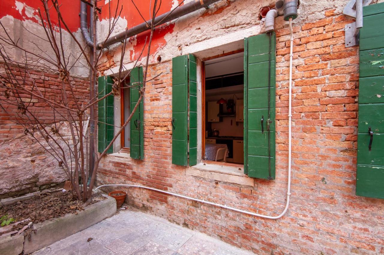 Ai Tre Archi Apartment Venesia Bagian luar foto