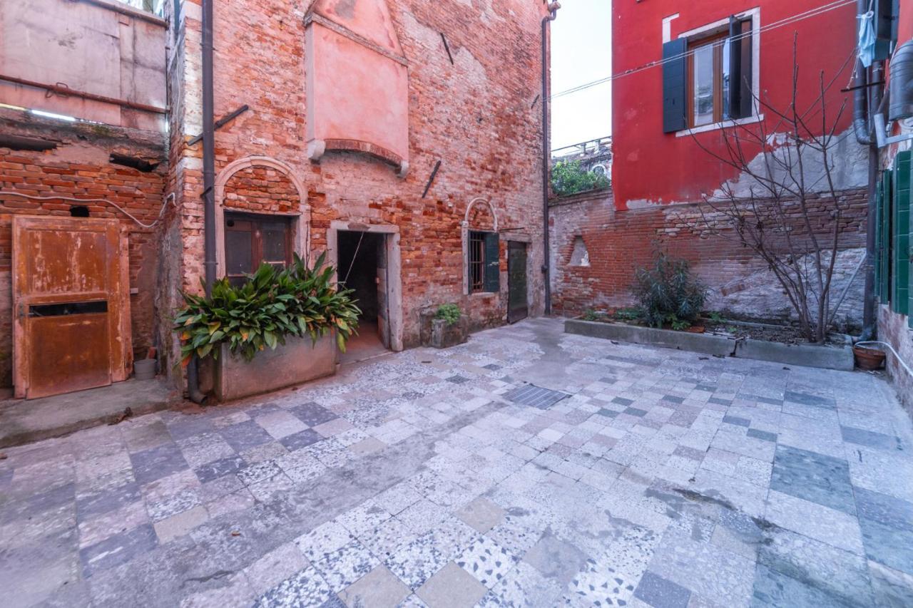 Ai Tre Archi Apartment Venesia Bagian luar foto