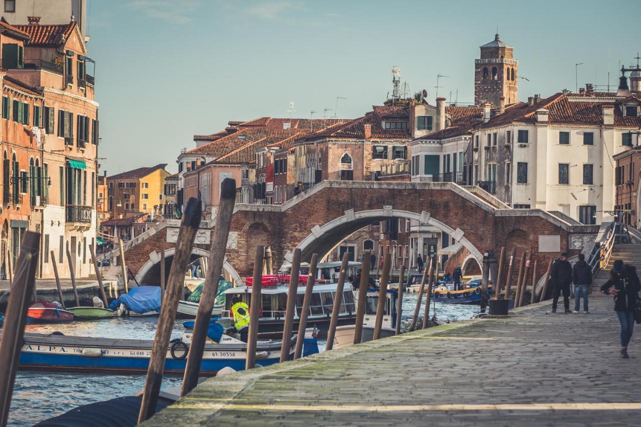 Ai Tre Archi Apartment Venesia Bagian luar foto