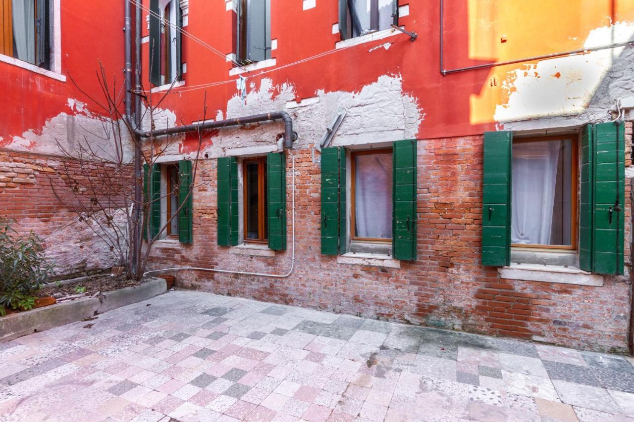 Ai Tre Archi Apartment Venesia Bagian luar foto