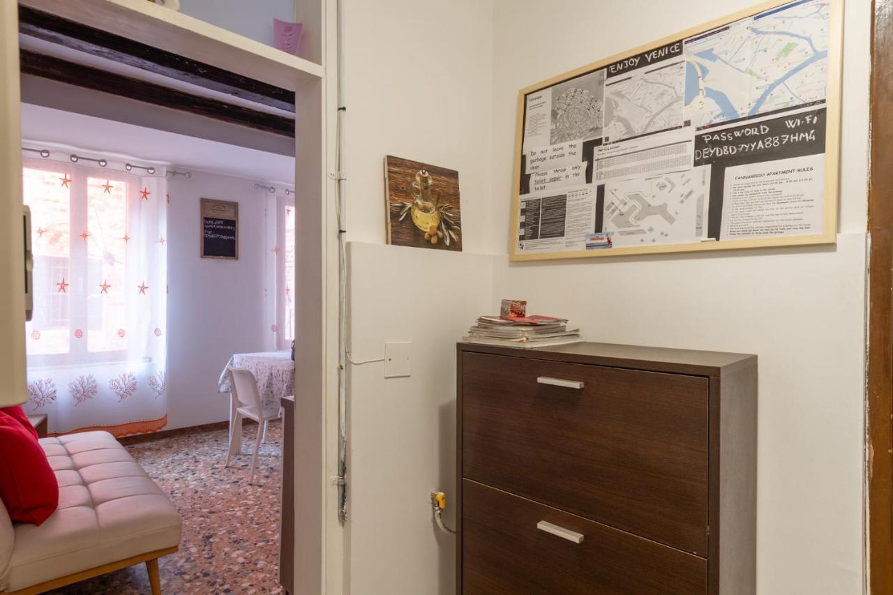 Ai Tre Archi Apartment Venesia Bagian luar foto